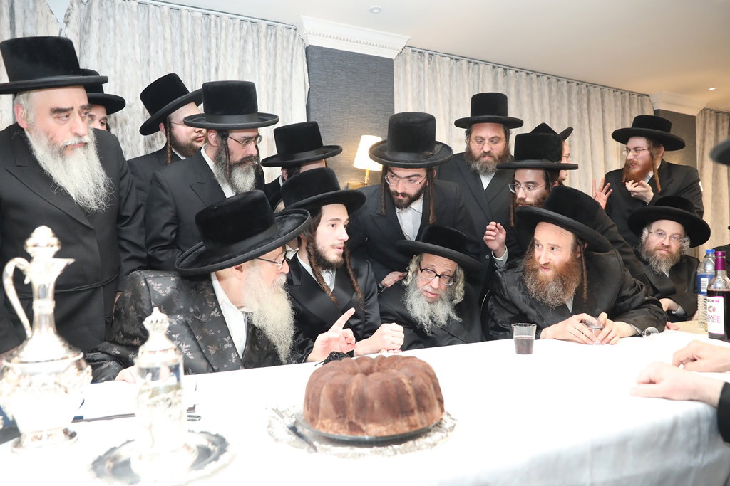 שמחת האירוסין בחצה"ק צאנז קלויזנבורג - ליזענסק