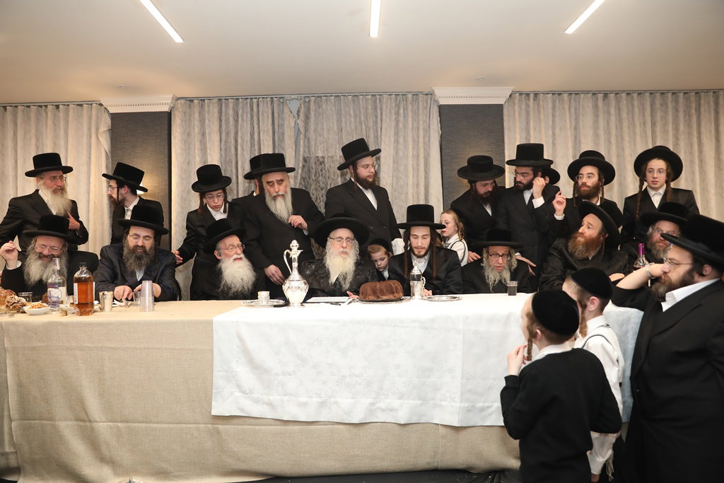 שמחת האירוסין בחצה"ק צאנז קלויזנבורג - ליזענסק