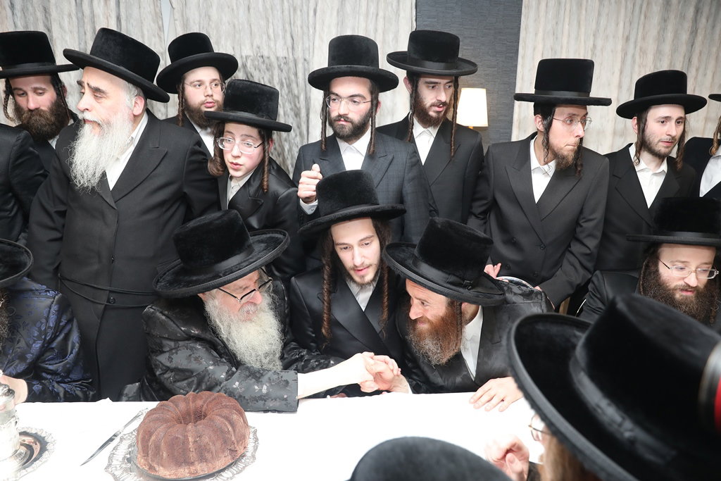 שמחת האירוסין בחצה"ק צאנז קלויזנבורג - ליזענסק
