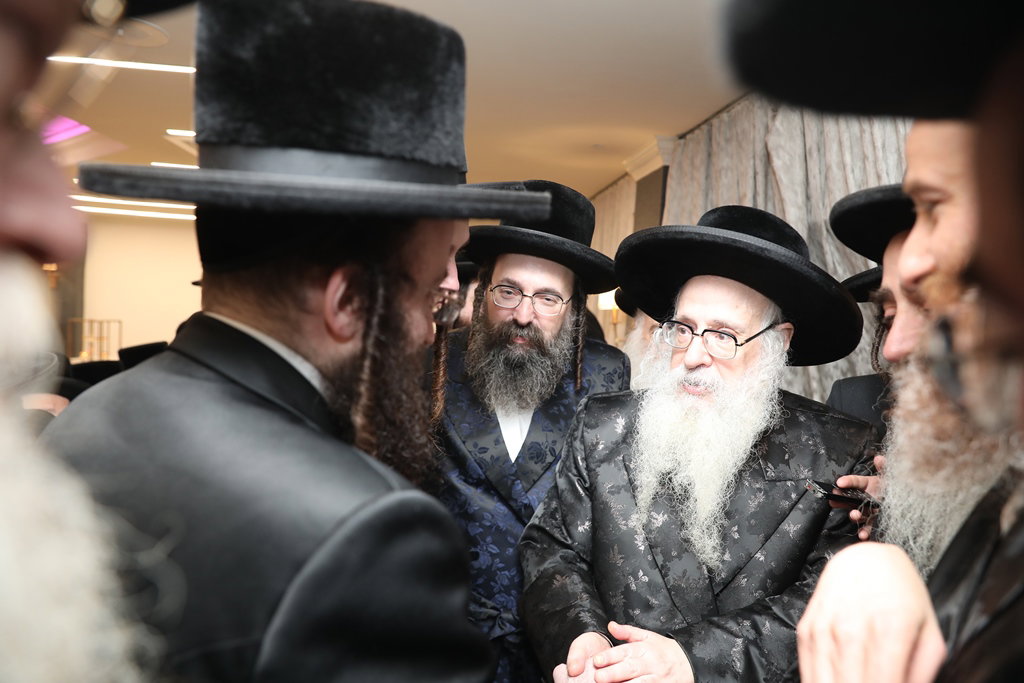 שמחת האירוסין בחצה"ק צאנז קלויזנבורג - ליזענסק