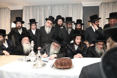 שמחת האירוסין בחצה"ק צאנז קלויזנבורג - ליזענסק