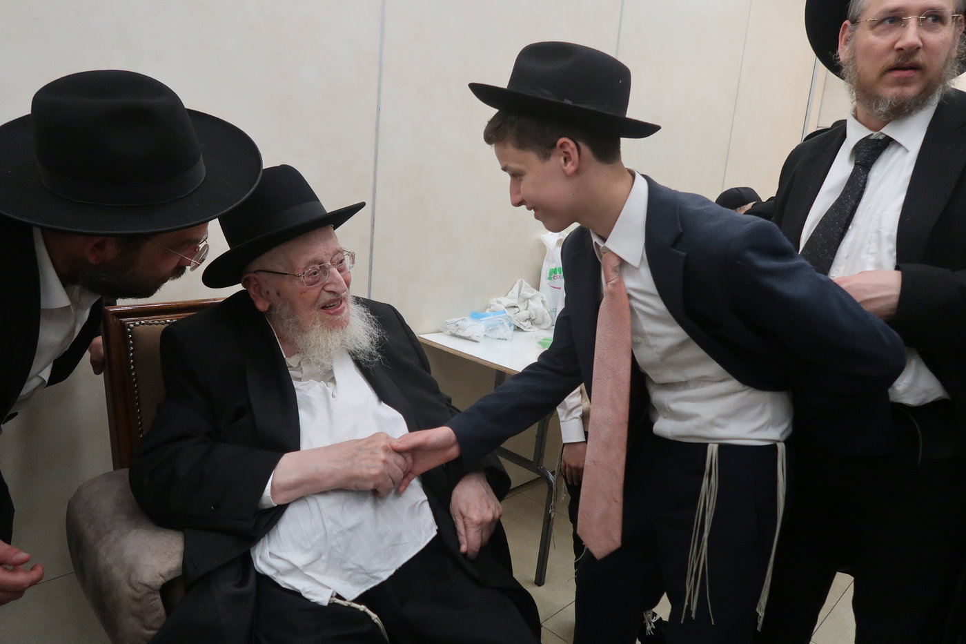ער"ח סיון אצל הגרמ"צ ברגמן
