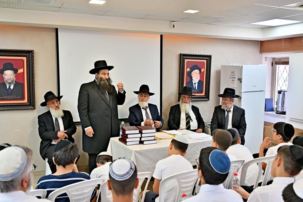 ילדי שובו בבחינה אצל רבני אשדוד