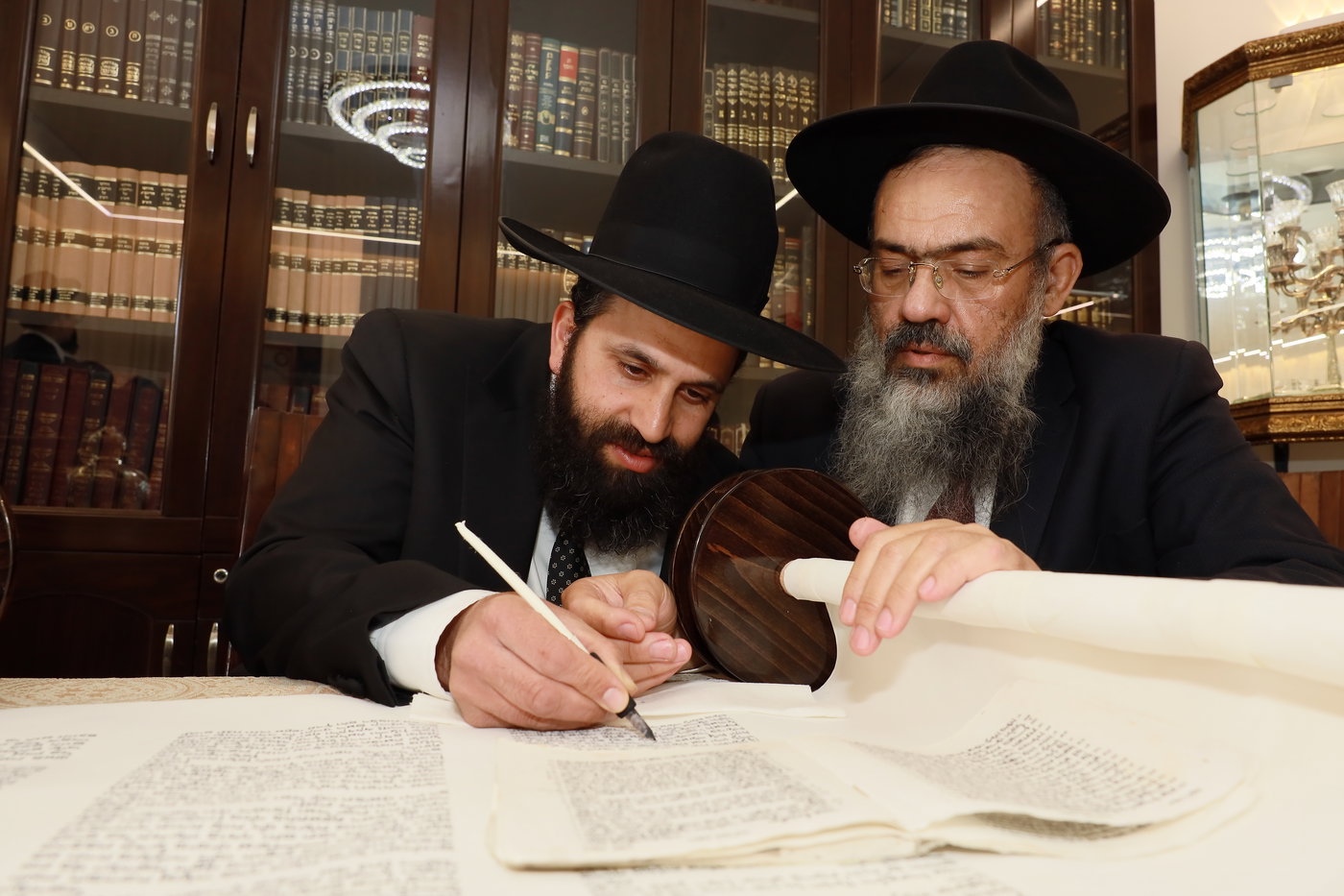 הכנסת ספר תורה לישיבת "באר התלמוד - חזון יחזקאל"