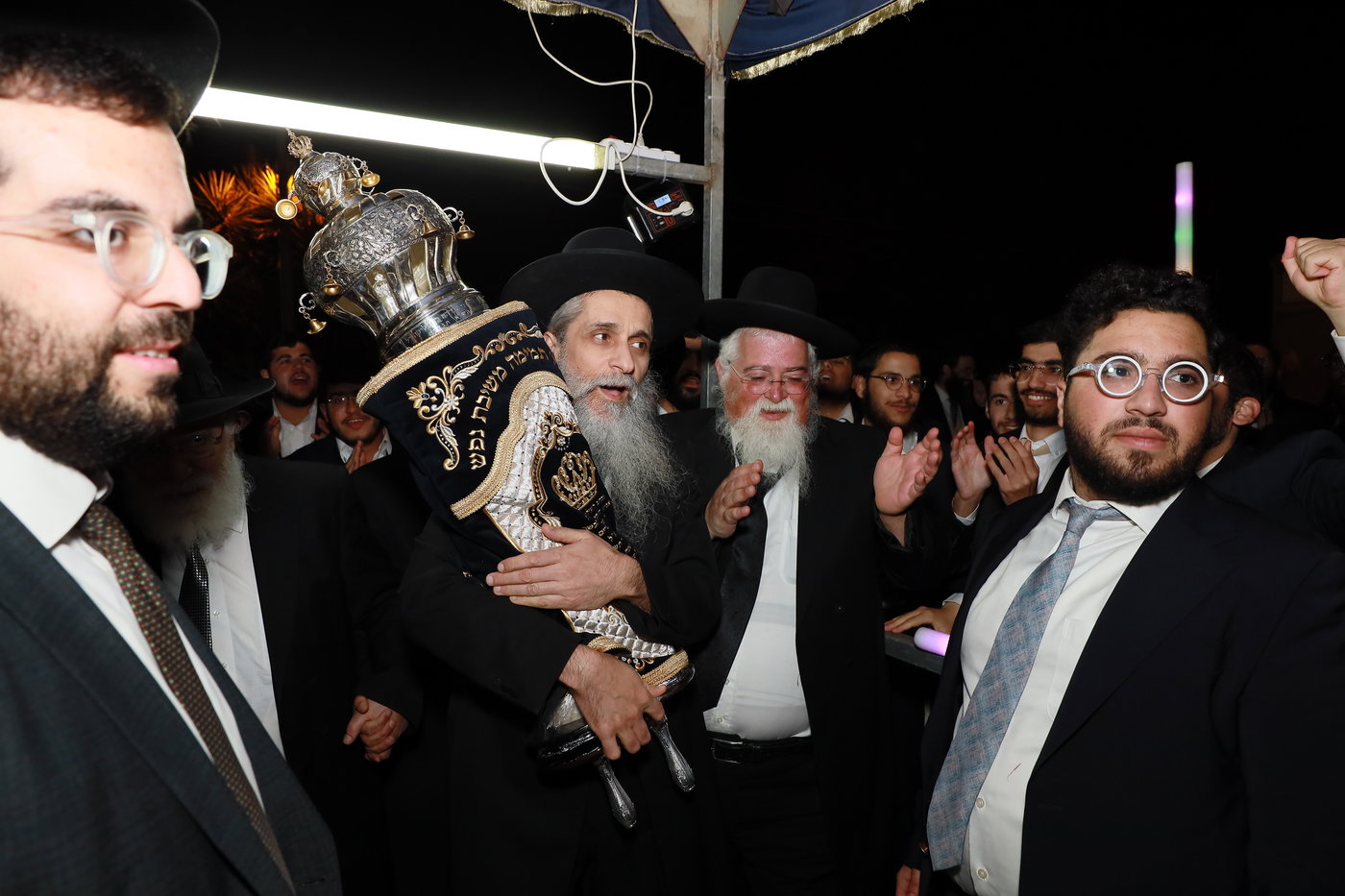 הכנסת ספר תורה לישיבת "באר התלמוד - חזון יחזקאל"