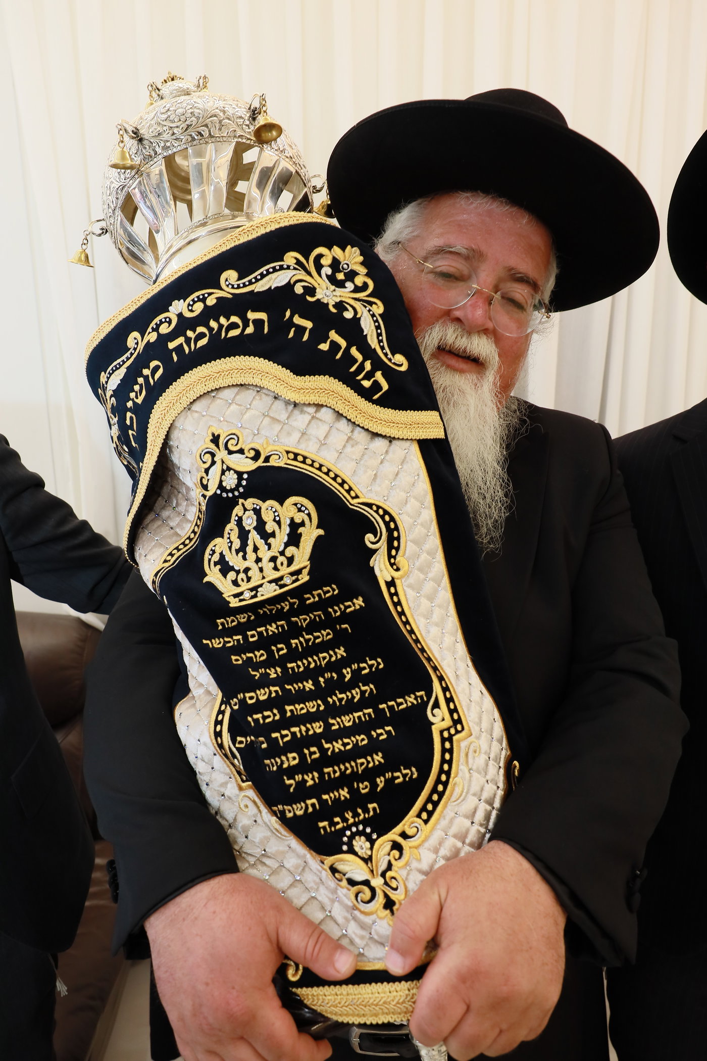 הכנסת ספר תורה לישיבת "באר התלמוד - חזון יחזקאל"