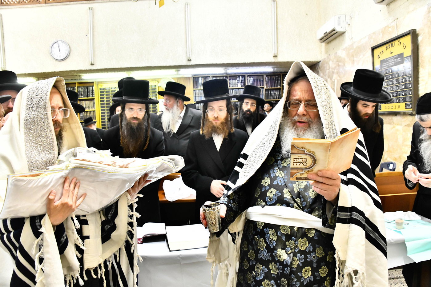 שמחת הברית בחצרות קומרנא - נדבורנה