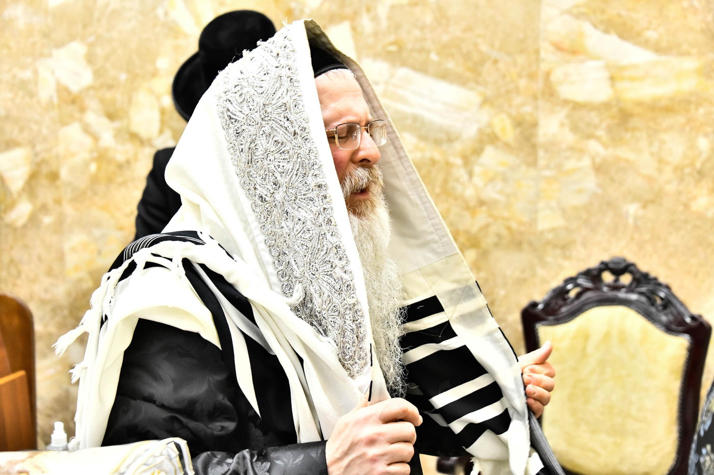 שמחת הברית בחצרות קומרנא - נדבורנה