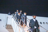 האדמו"ר מסאטמר בדרכו חזרה ממסע הקודש בפולין