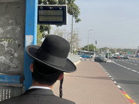 בחור בדרך לישיבה