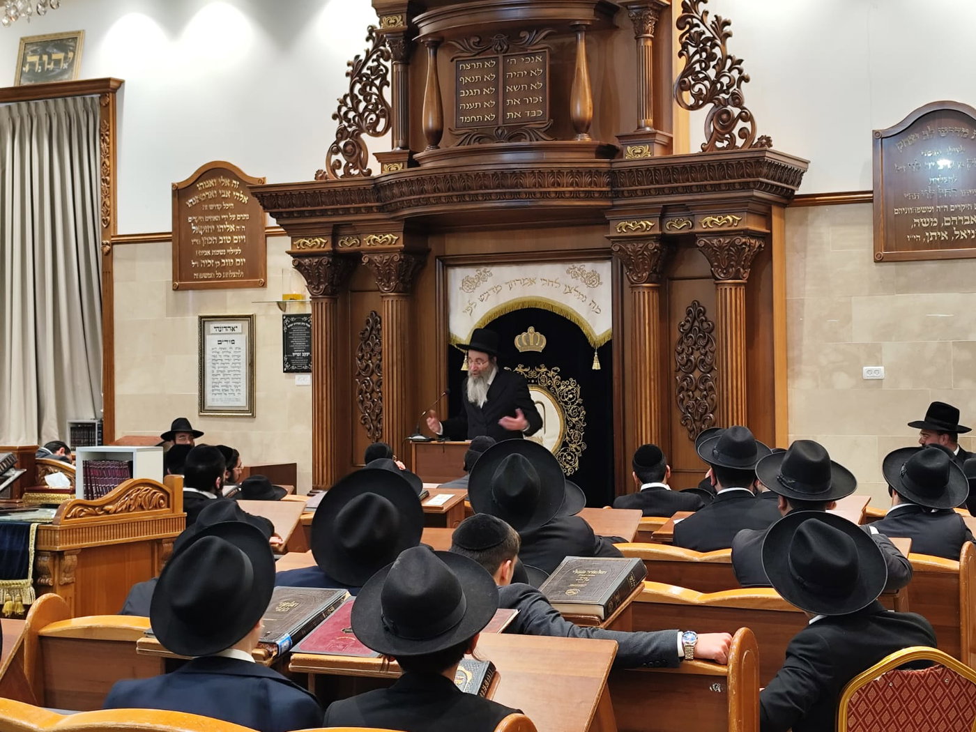 הגה"צ רבי בנימין פינקל בישיבת לב אליהו