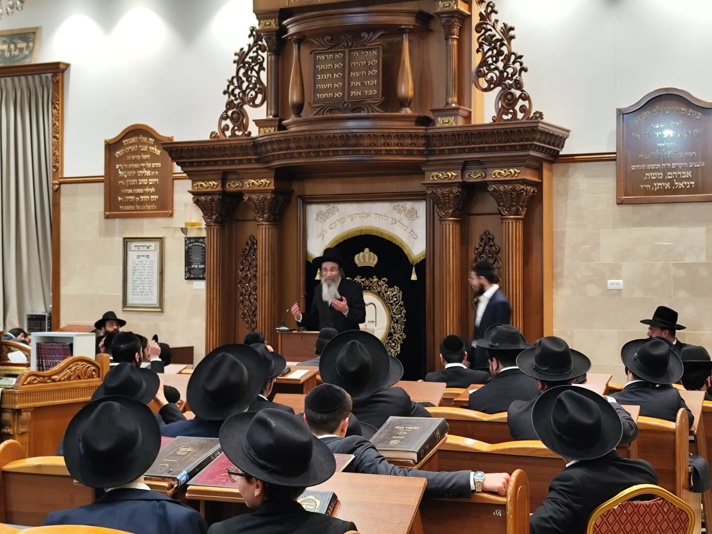 הגה"צ רבי בנימין פינקל בישיבת לב אליהו