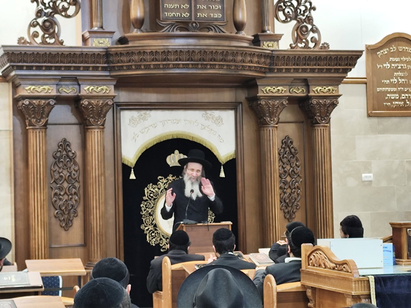 הגה"צ רבי בנימין פינקל בישיבת לב אליהו