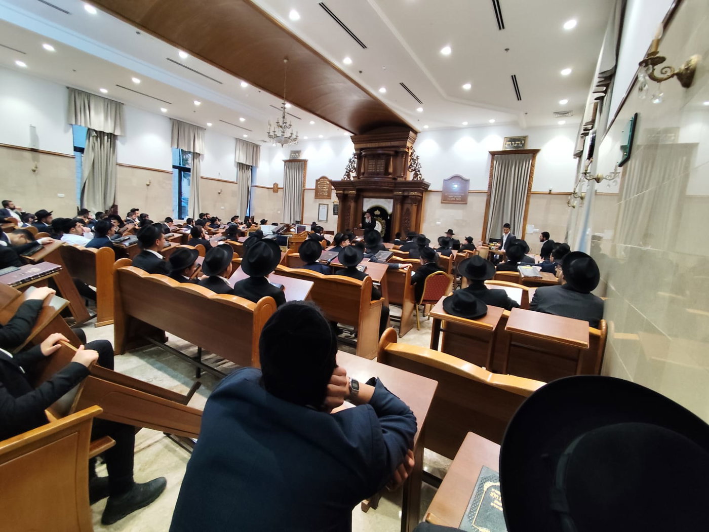 הגה"צ רבי בנימין פינקל בישיבת לב אליהו