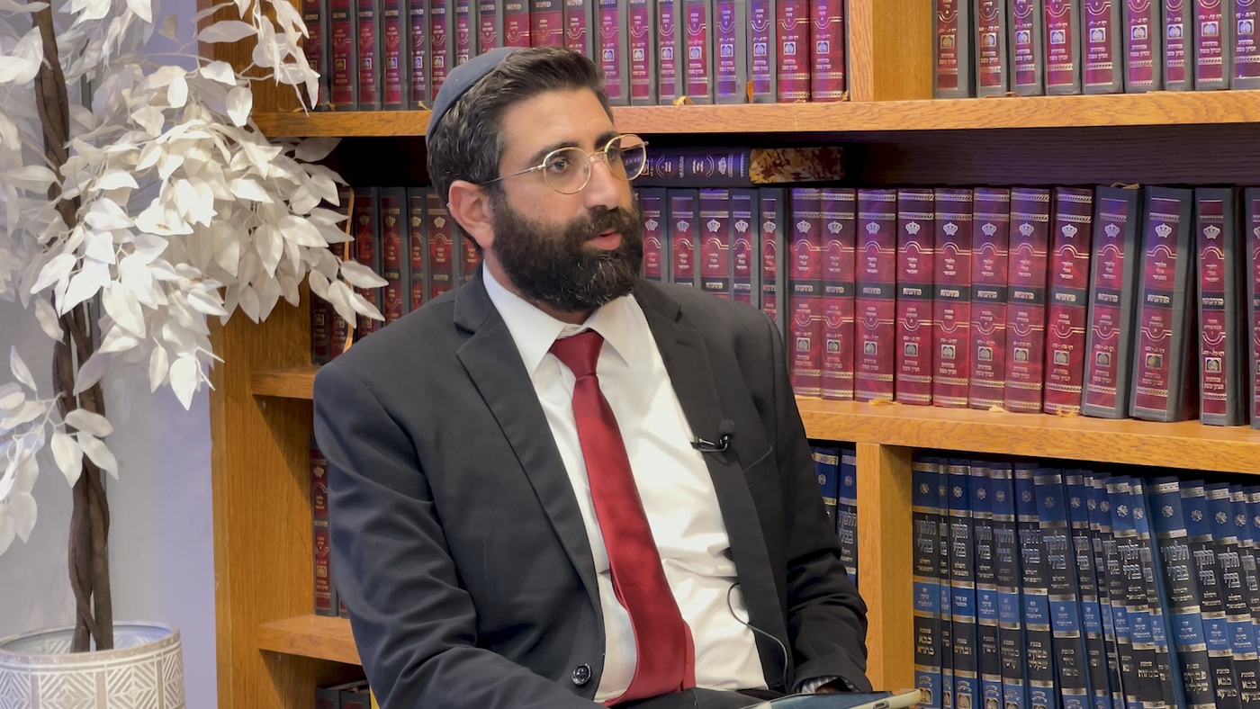 יוסי עבדו בריאיון עם הרב יוסף דלויה