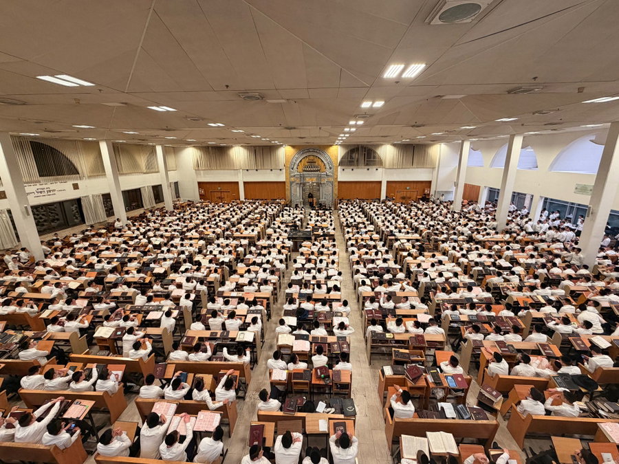 הגרמ"ה הירש בישיבת חברון