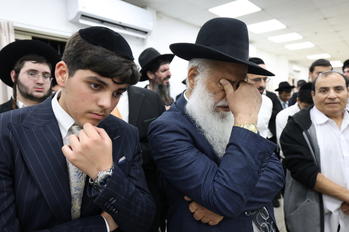 הכנסת ספר תורה לישיבת חיי אברהם