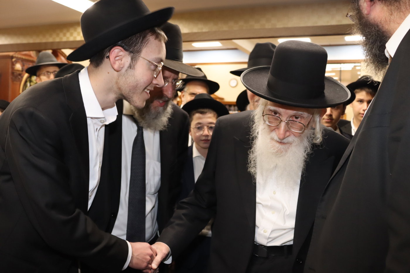 מסע הגר"ע אויערבאך בחו"ל