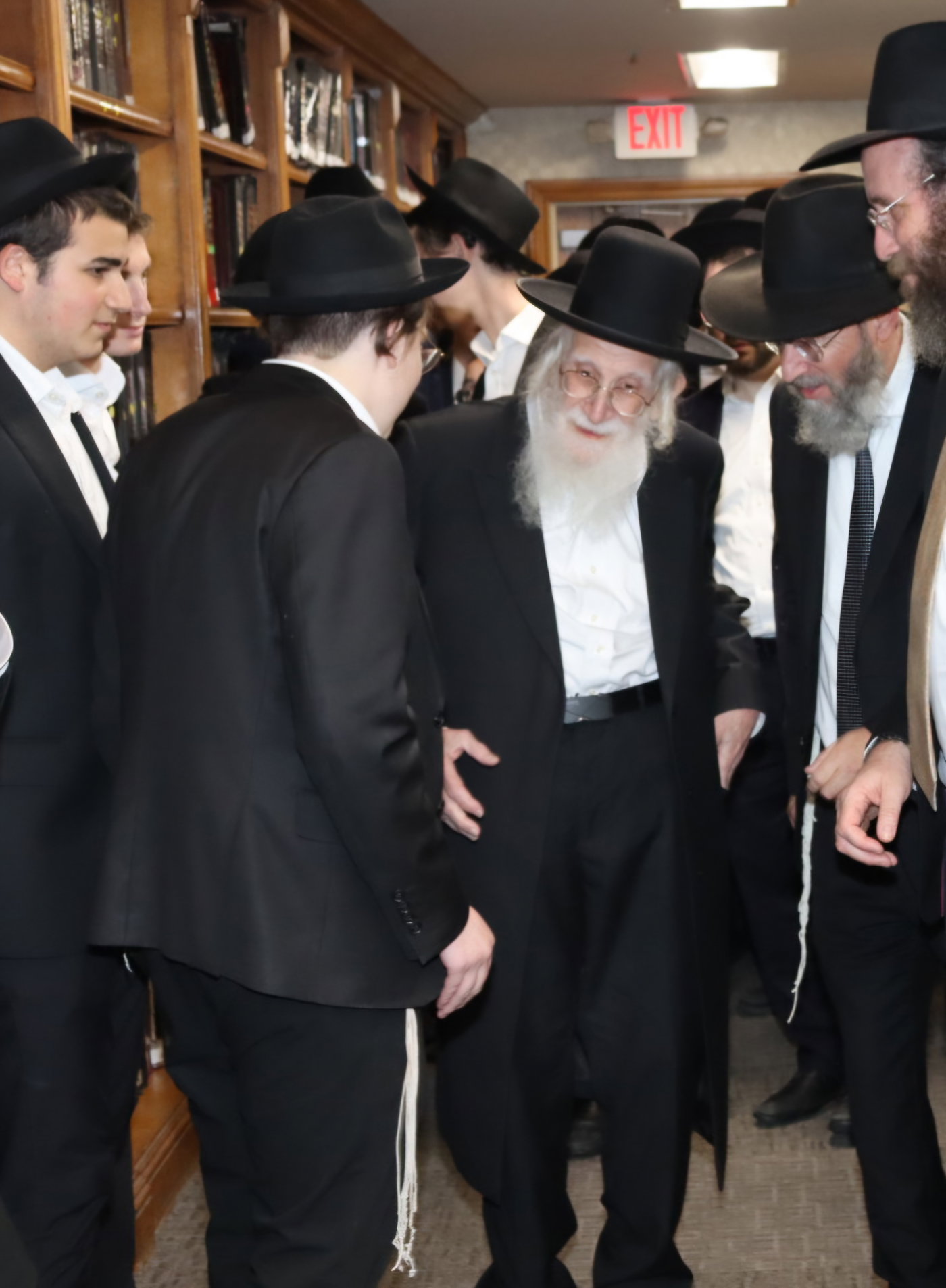 מסע הגר"ע אויערבאך בחו"ל