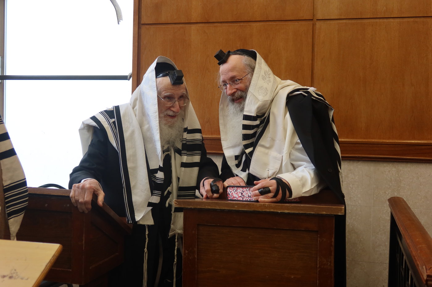 מסע הגר"ע אויערבאך בחו"ל