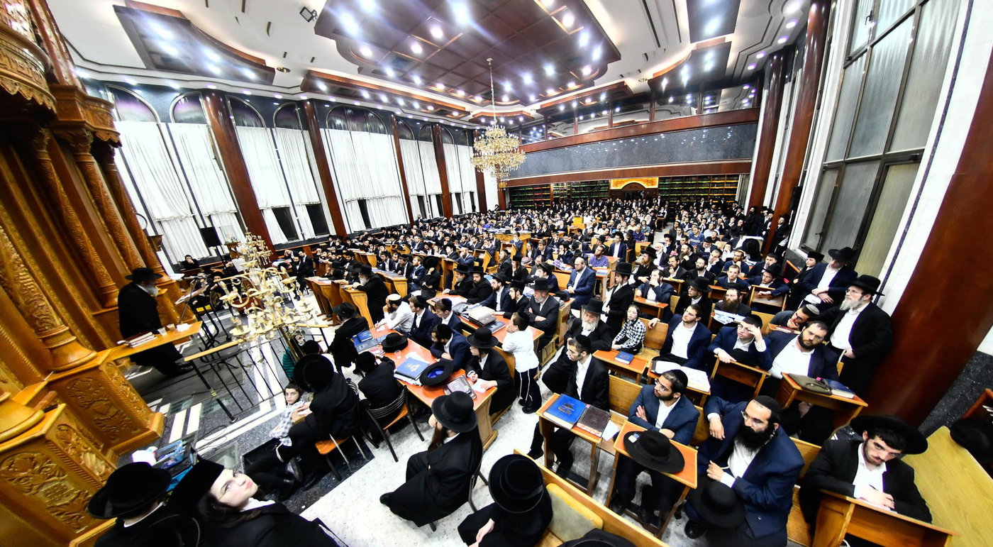 הגרצ"מ זילברברג בבני ברק