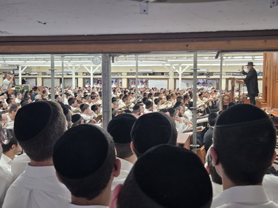 הרב דרבקין בפוניבז'