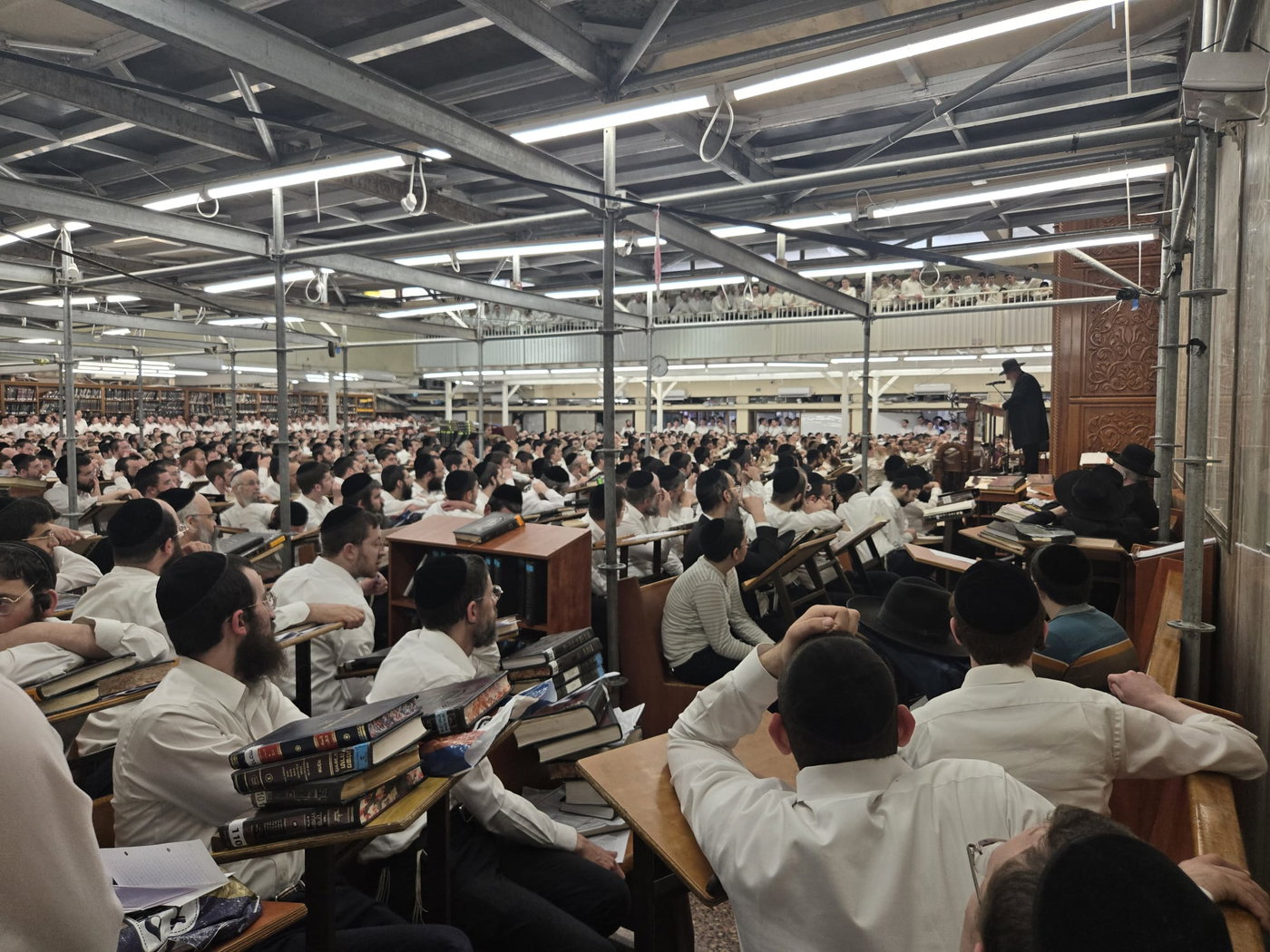 הרב דרבקין בפוניבז'