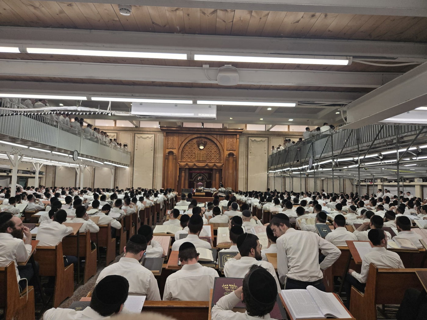הרב דרבקין בפוניבז'