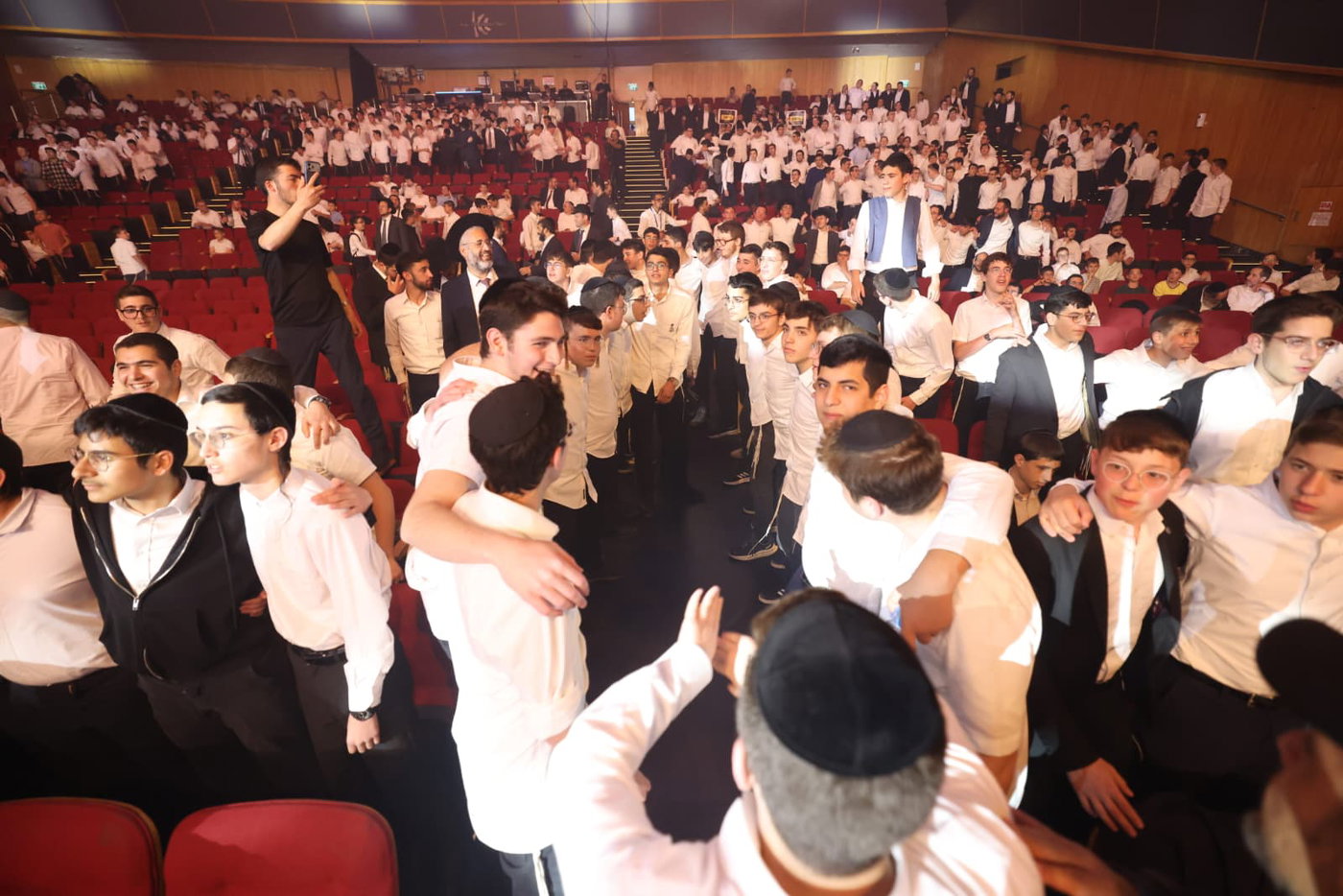 מעמד הסיומים ב'התקבצו'