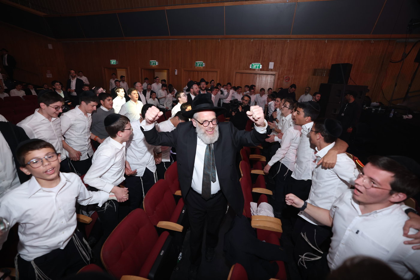 מעמד הסיומים ב'התקבצו'