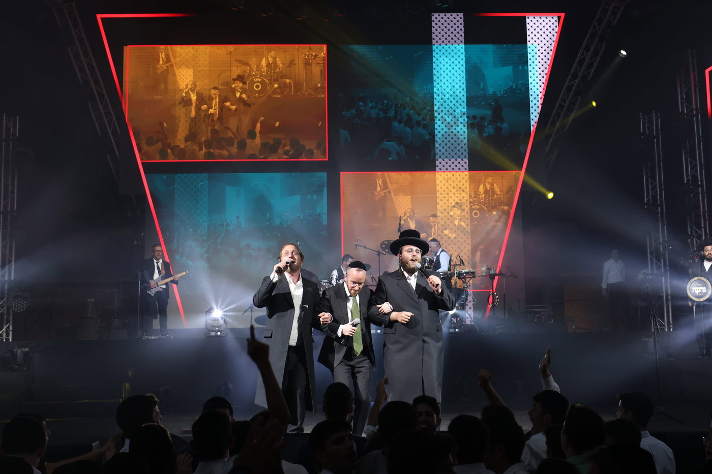 מעמד הסיומים ב'התקבצו'