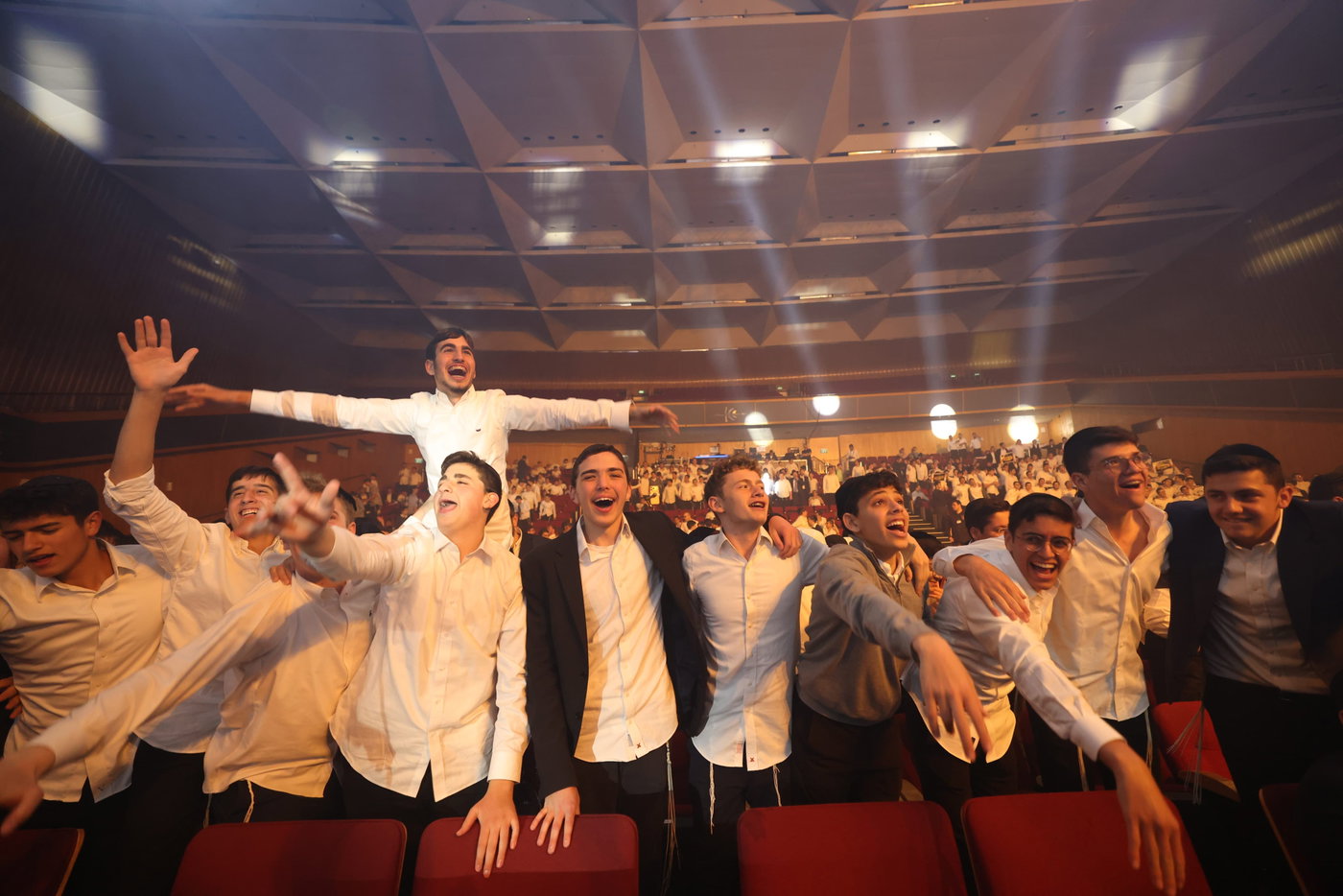 מעמד הסיומים ב'התקבצו'