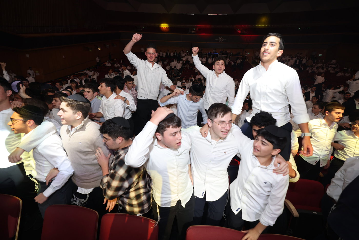 מעמד הסיומים ב'התקבצו'