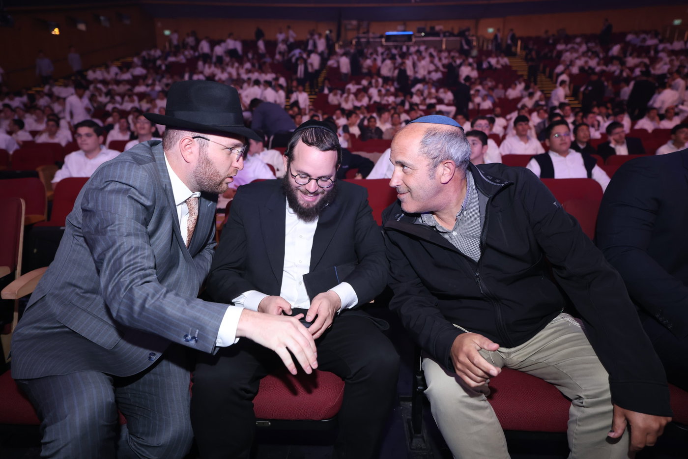 מעמד הסיומים ב'התקבצו'