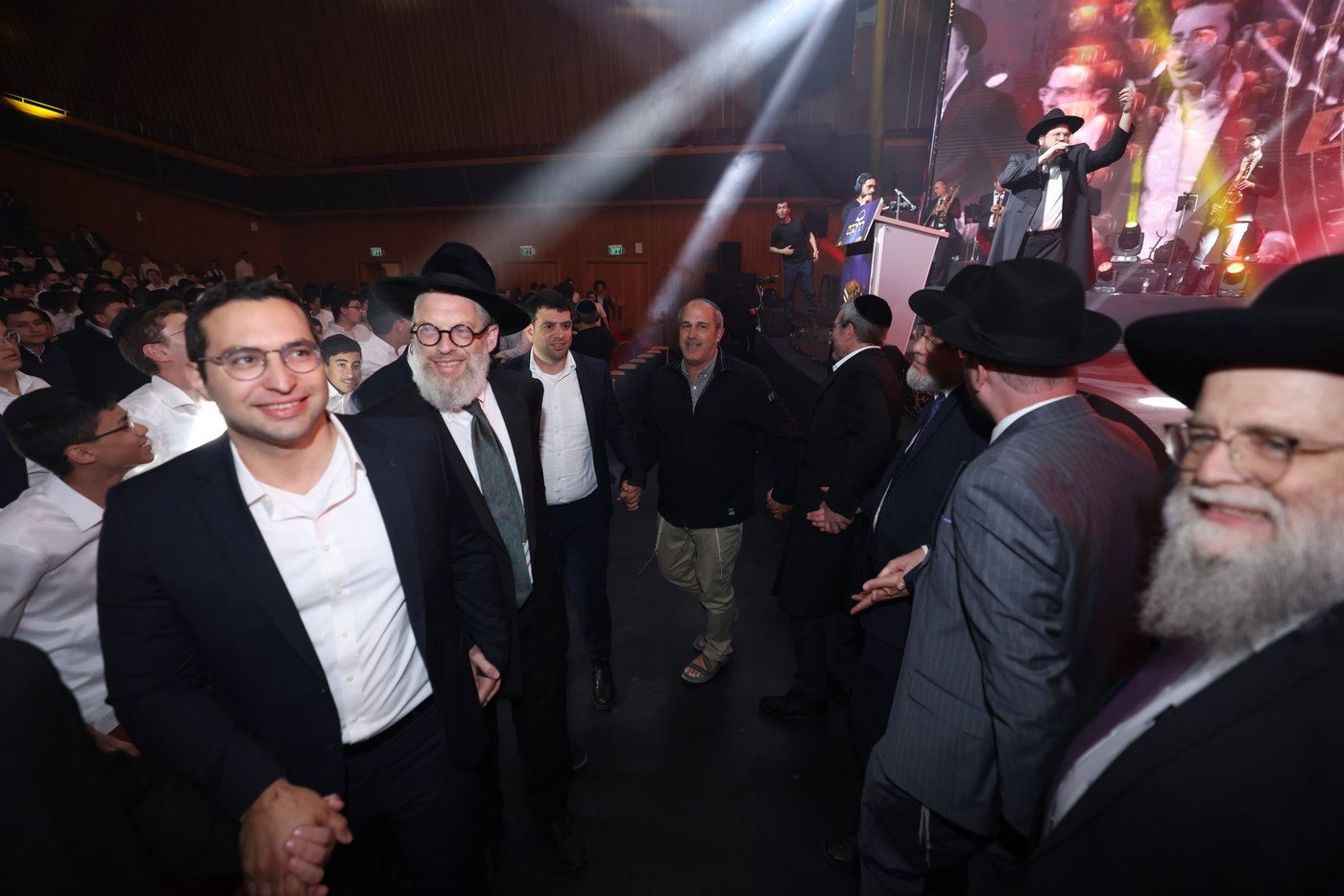 מעמד הסיומים ב'התקבצו'