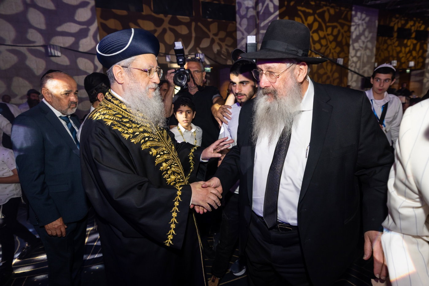 באיחור בגלל איראן: חגיגת בר מצווה מרגשת ל-125 יתומים מכל הארץ