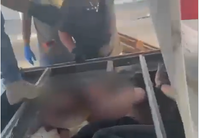 תיעוד מטורף: הלוחמים חשפו שב"חים בתוך דופן כפולה במשאית | צפו