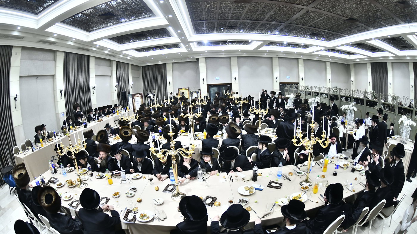 הכנסת ספר תורה לביהמ"ד סקולען בב"ב