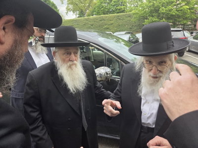 הגר"ע אויערבאך במסעו