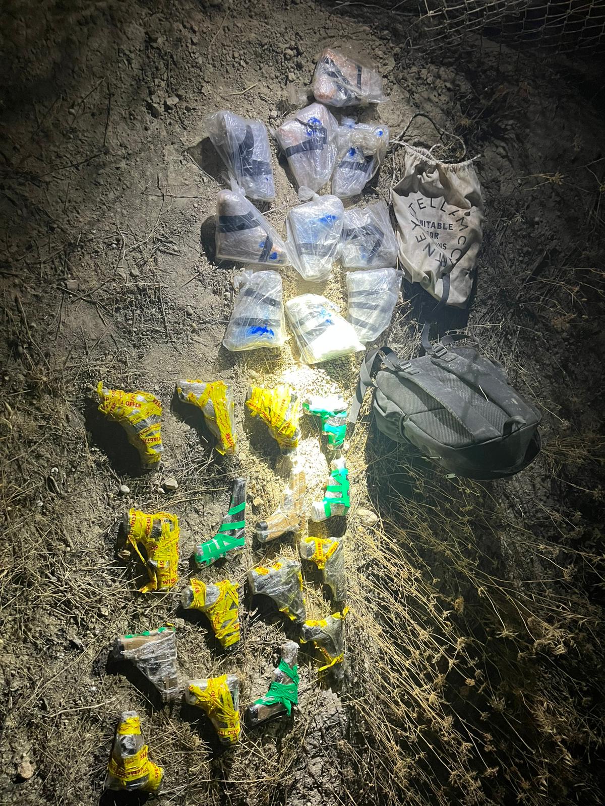 סוכל ניסיון הברחת נשק בגבול ירדן: 26 אקדחים נתפסו בשק