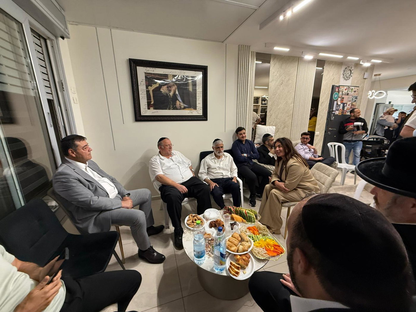 המנחמים אצל משפחת ישי