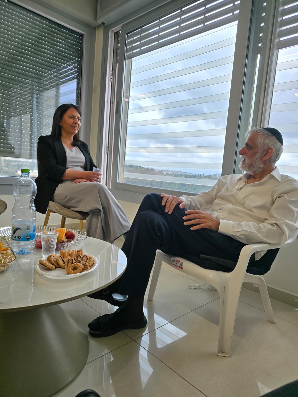 המנחמים אצל משפחת ישי