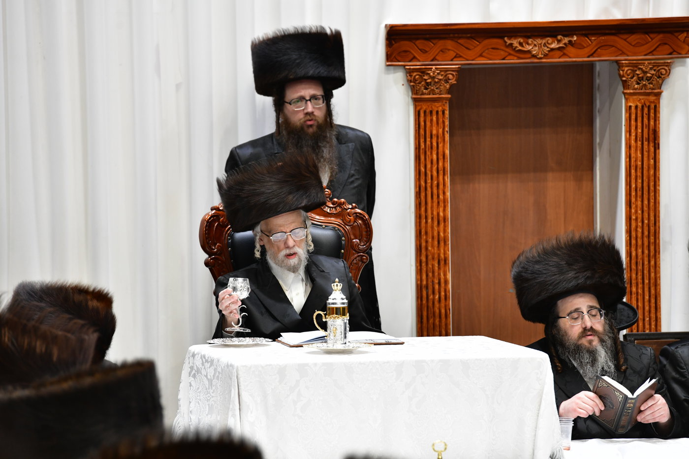חג השבועות בחצה"ק סערט ויז'ניץ