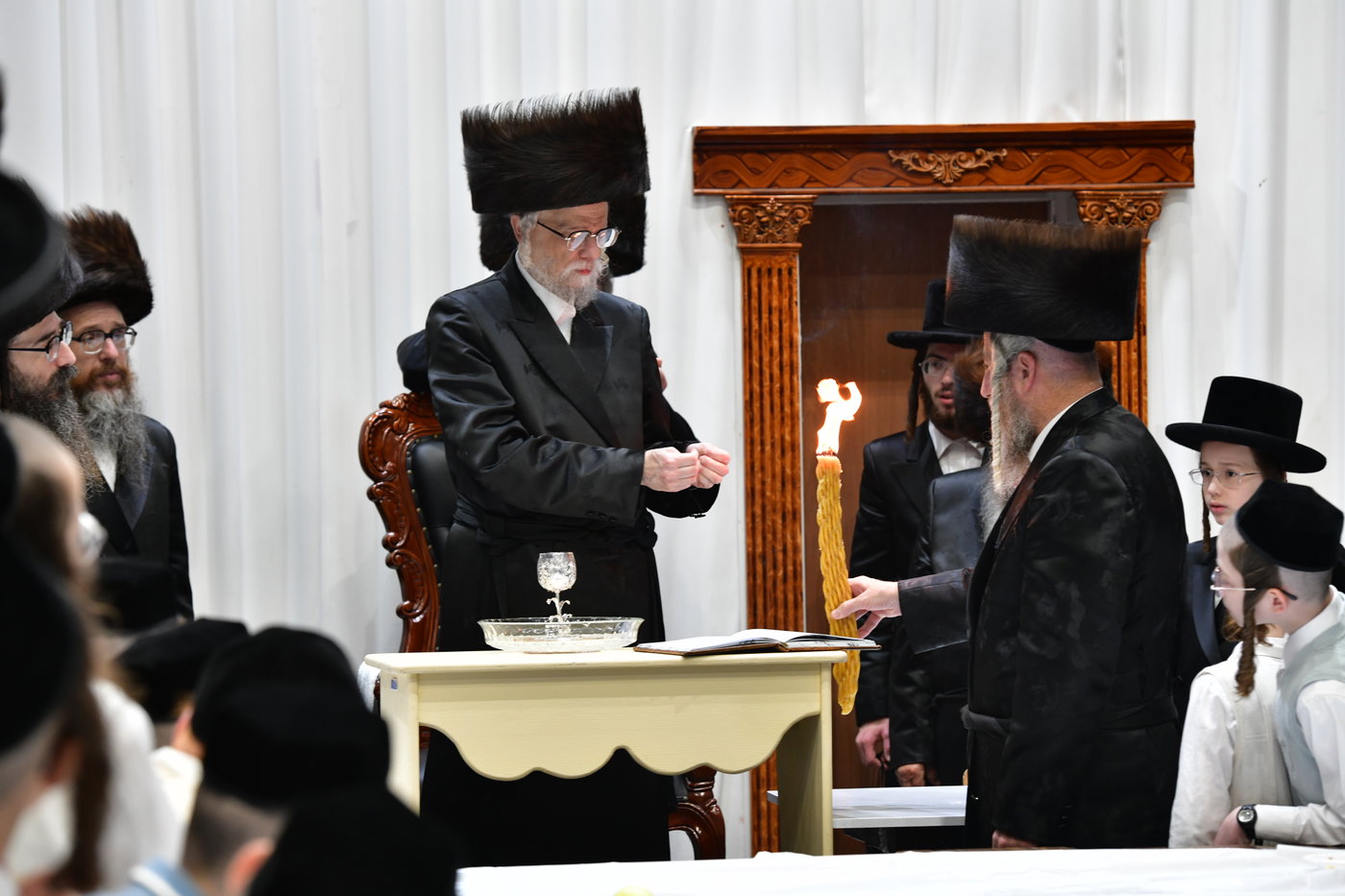 חג השבועות בחצה"ק סערט ויז'ניץ