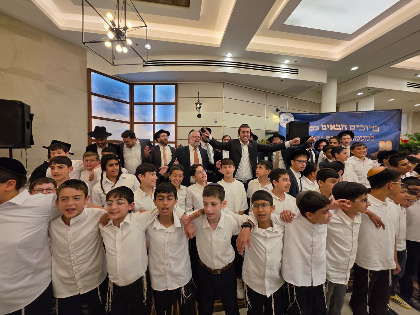 כך אבות ובנים באלעד קיבלו את התורה יחד בלימוד משותף | תיעוד מרגש