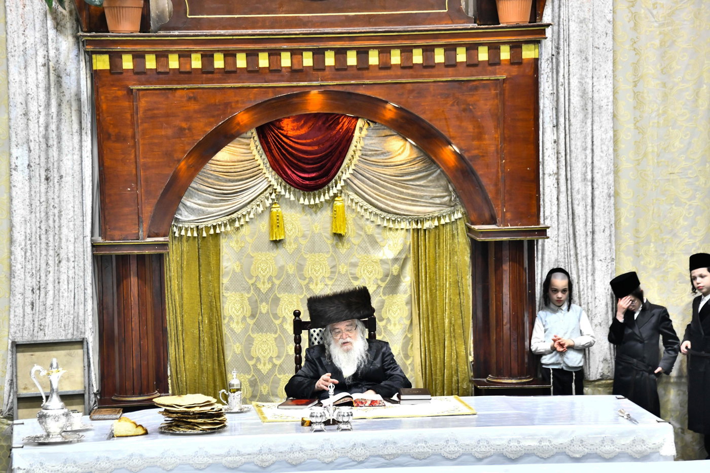 נעילת החג שבועות בחצה"ק דארג