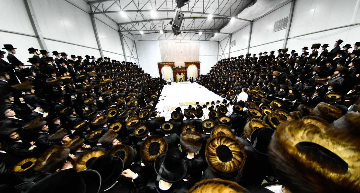 נעילת החג שבועות בחצה"ק דארג