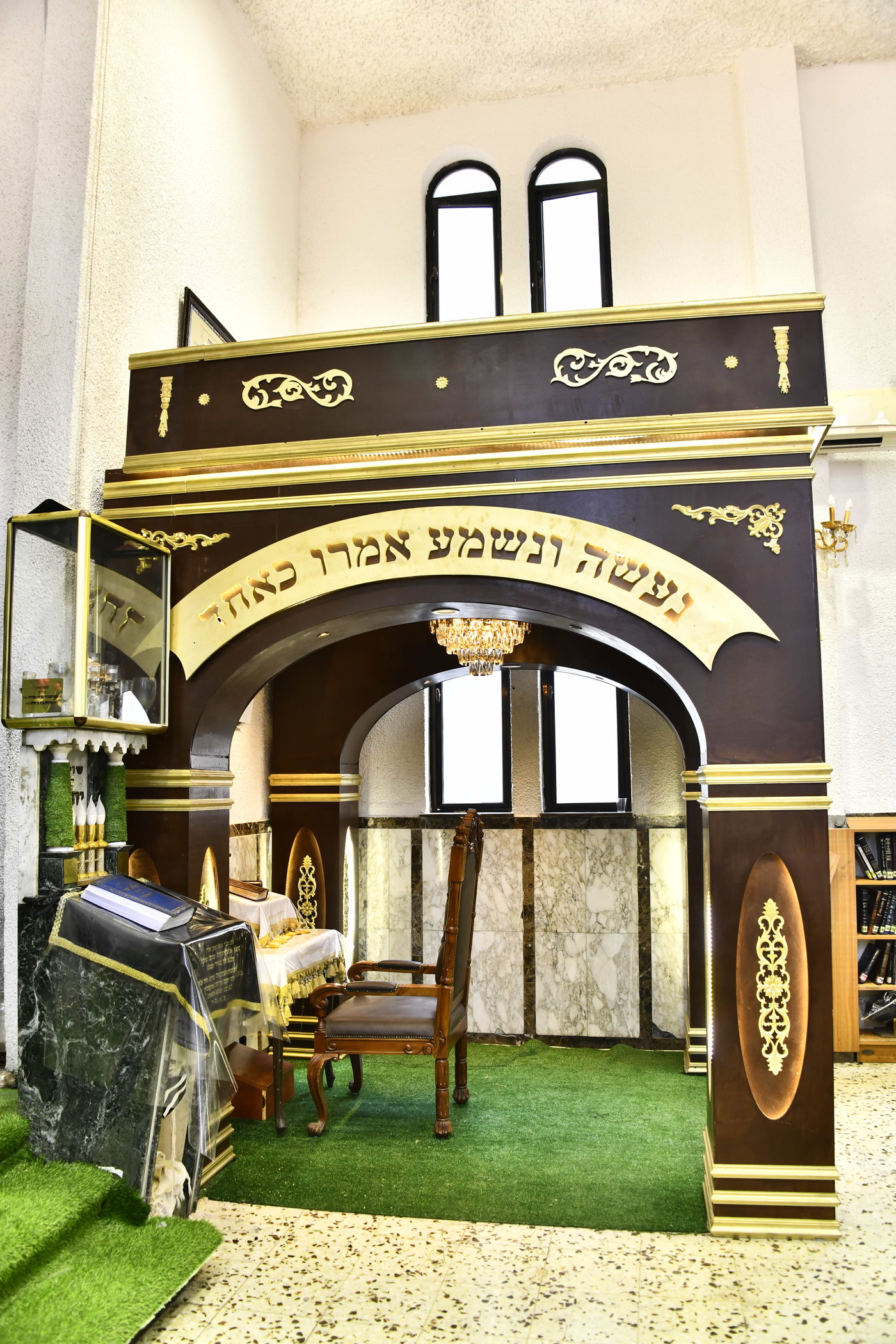 ערב חג השבועות בבני ברק
