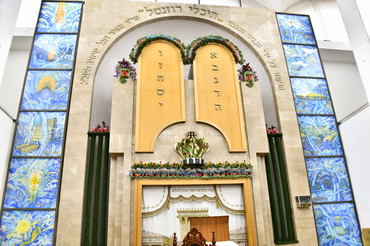 ערב חג השבועות בבני ברק