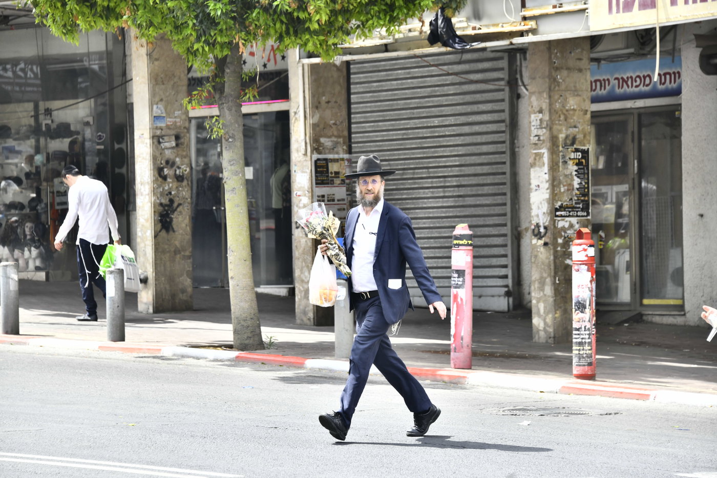 ערב חג השבועות בבני ברק